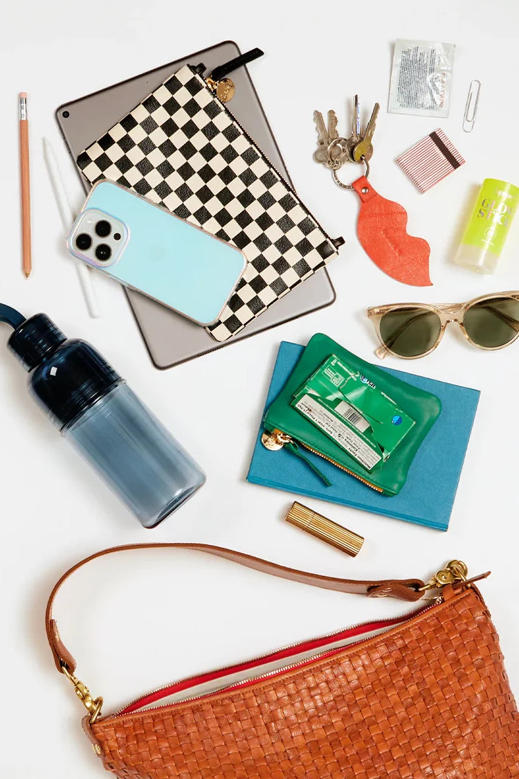 Moyen Messenger Accessories Clare V.