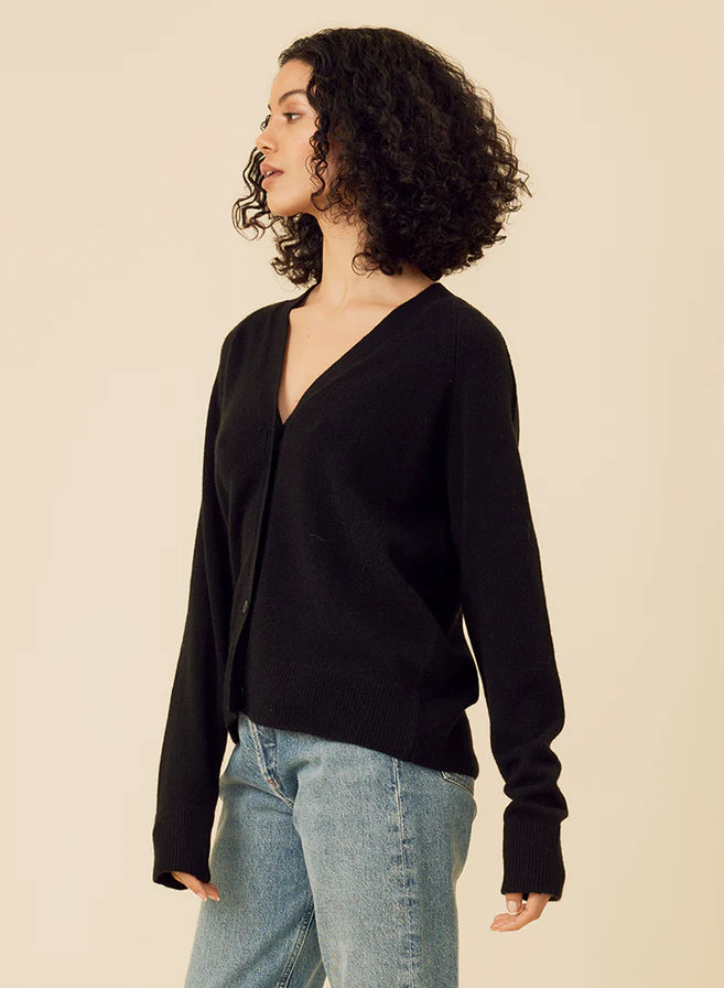 Sloane Cashmere Cardigan Sweaters & Knits One Grey Day