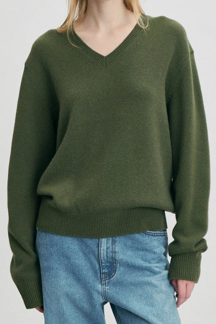 Unisex Cashmere V-Neck Sweater Sweaters &amp; Knits Dunst