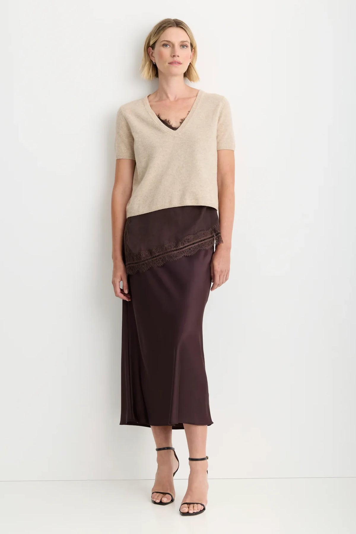 Kadri Cashmere V Neck Tee Sweaters &amp; Knits One Grey Day