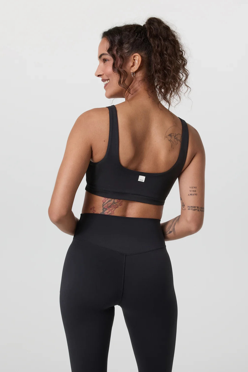 All The Form™ Bra Activewear Vuori