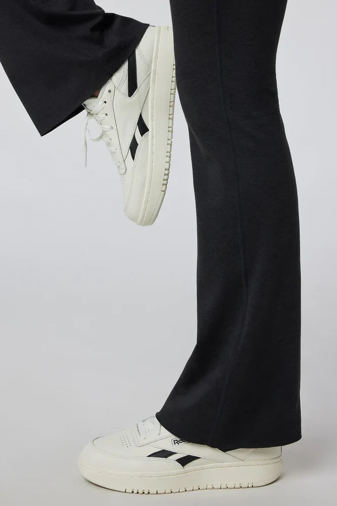 Halo Slim Flare Activewear Vuori